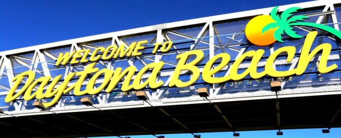 photo of Welcome to Daytona Beach sign
